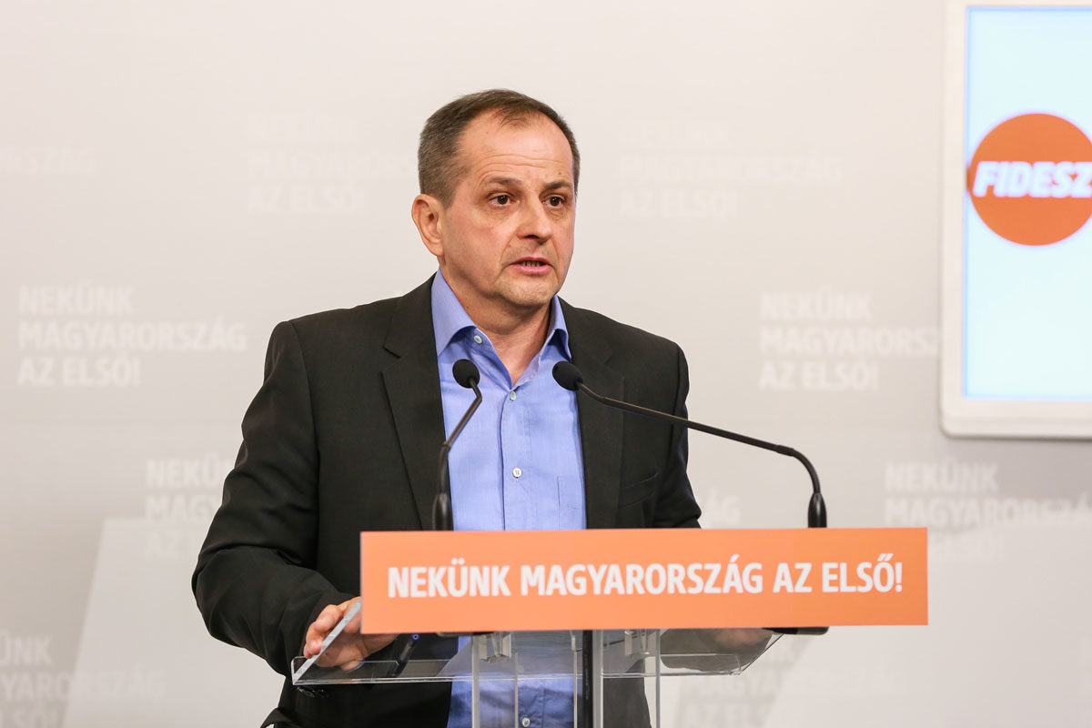Budai Gyula, a Fidesz képviselője, volt miniszteri biztos. Kép. Népszava