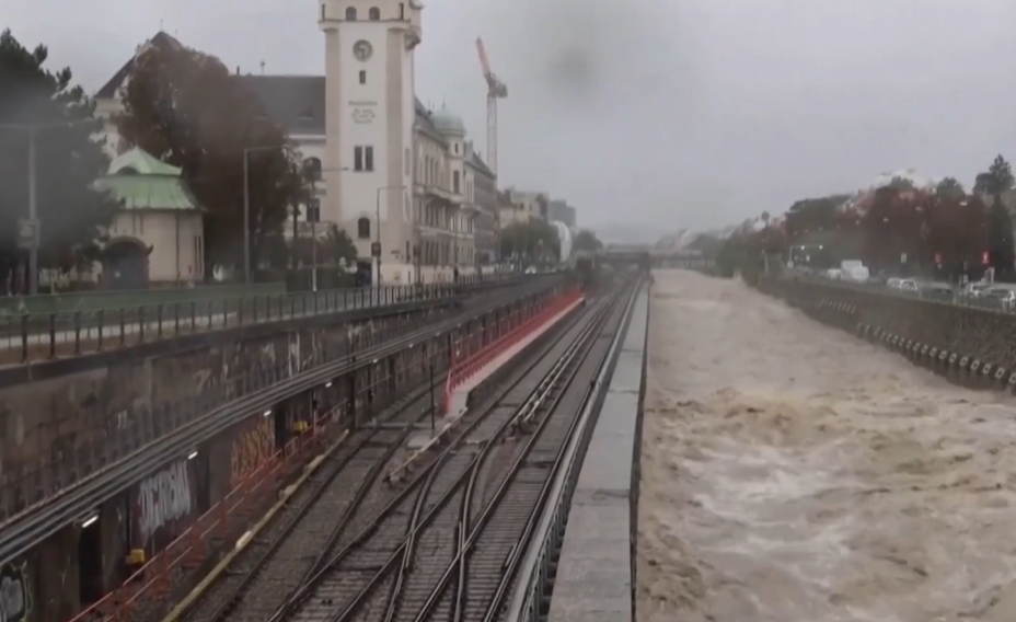 A Wien folyó tegnap reggel Bécsben. / Kép. ARD